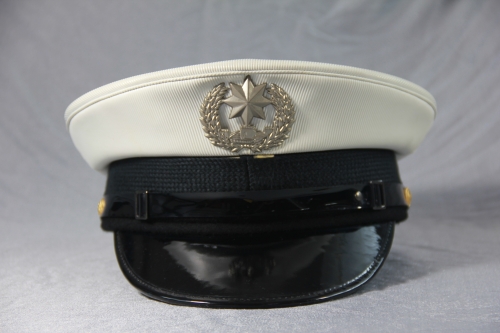 全球海軍軍帽設計對比：傳統(tǒng)與功能的交融